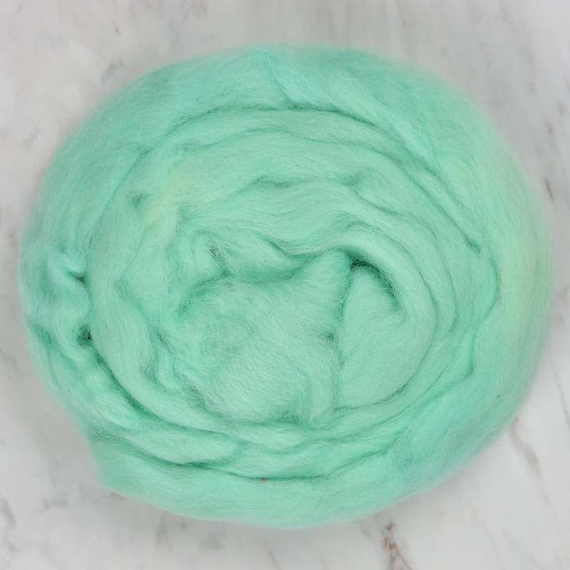 Kartopu Natural Wool Roving Felt,Green – K437
