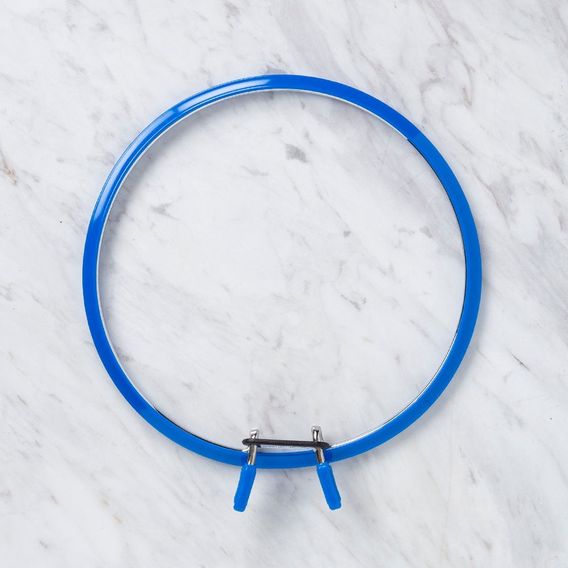 Nurge Metal Spring Tension Ring with Blue Plastic Frame Embroidery Hoop, 195 mm