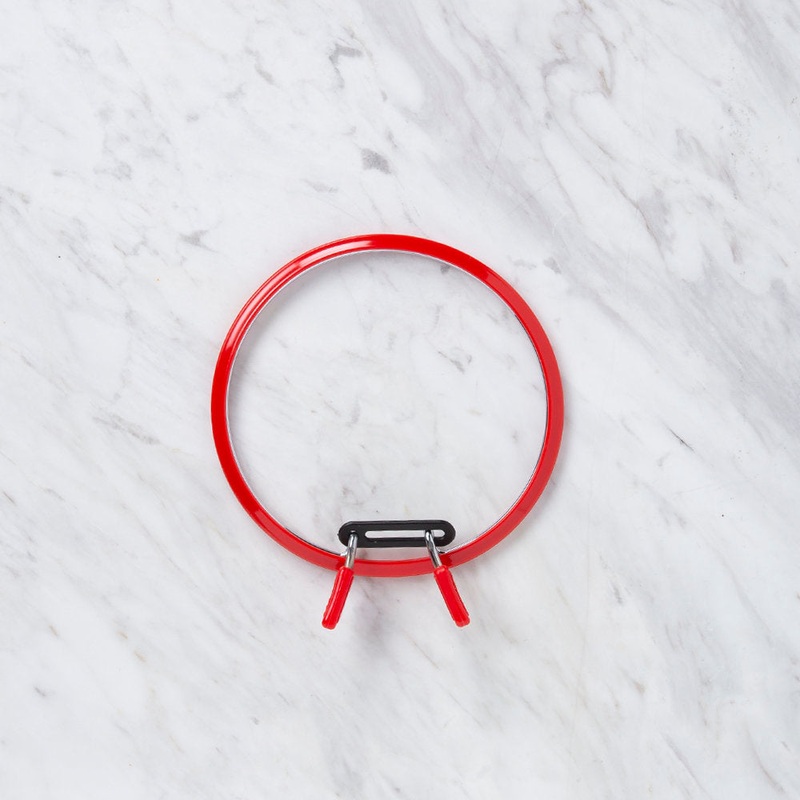 Nurge Metal Spring Tension Ring with Red Plastic Frame Embroidery Hoop, 126 mm
