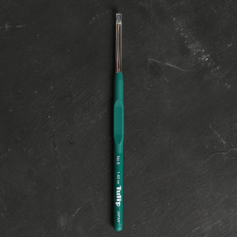 Tulip 1.40mm-No.6 Crochet Hook with Soft Handle, 14 cm, Green – T-9GE