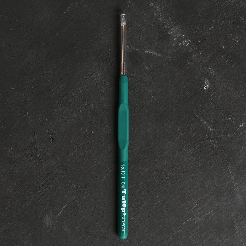 Tulip No.10 1.10 mm Crochet Hook with Plastic Handle, Green – T-9GE