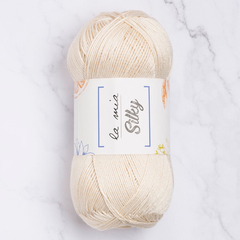 La Mia Silky Yarn, Cream – L002