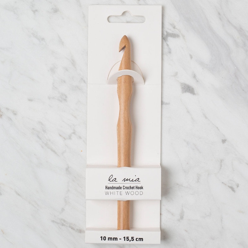 La Mia Whitewood 10 mm 15.5 cm Wooden Crochet Hook