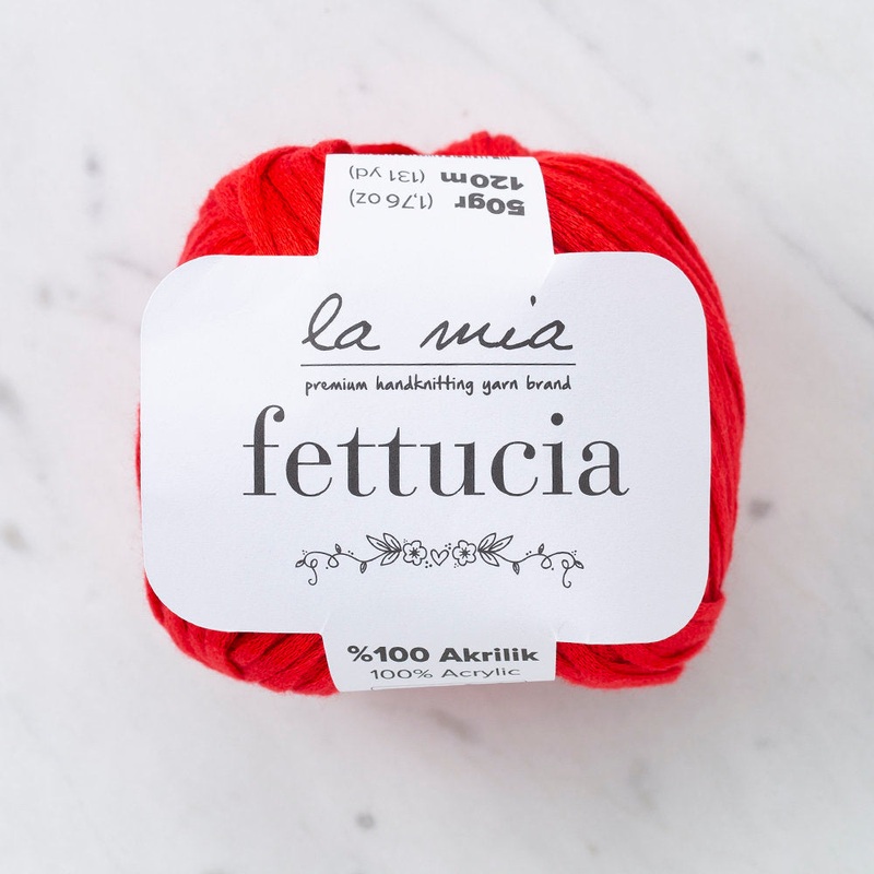 La Mia Fettucia  Yarn, Red – L092