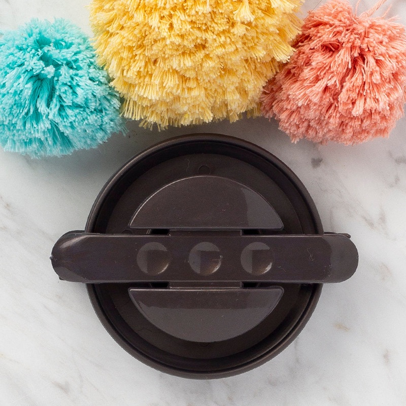 Loren Pom-Pom Maker, Large – Grey