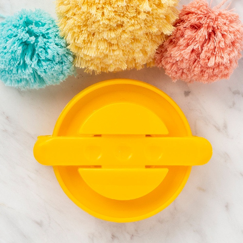 Loren Pom-Pom Maker, Large – Yellow