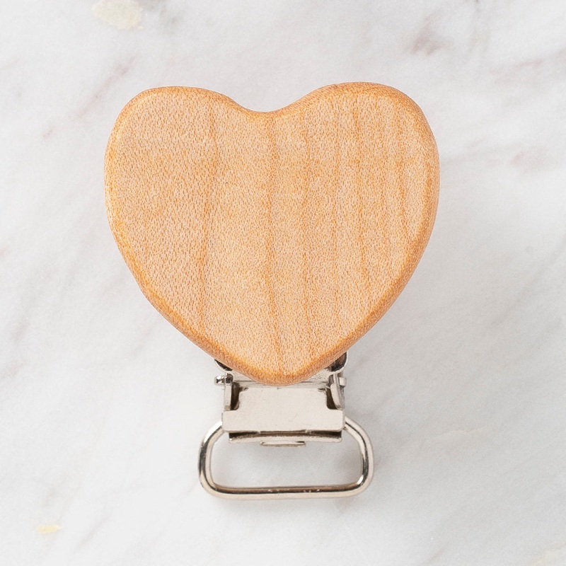 Hobi Baby Heart Shaped Organic Wooden Pacifier Clip – FK05