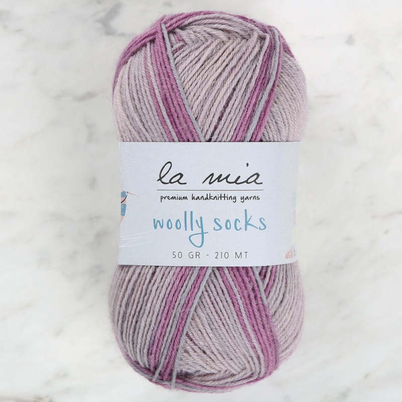 La Mia Woolly Socks Variegated Sock Yarn – L02