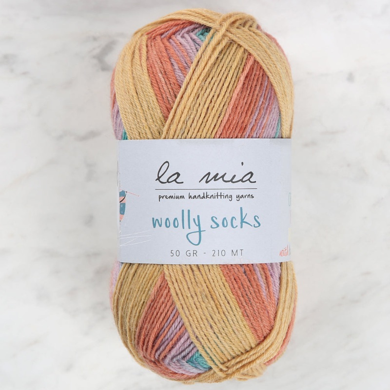 La Mia Woolly Socks Variegated Sock Yarn – L04