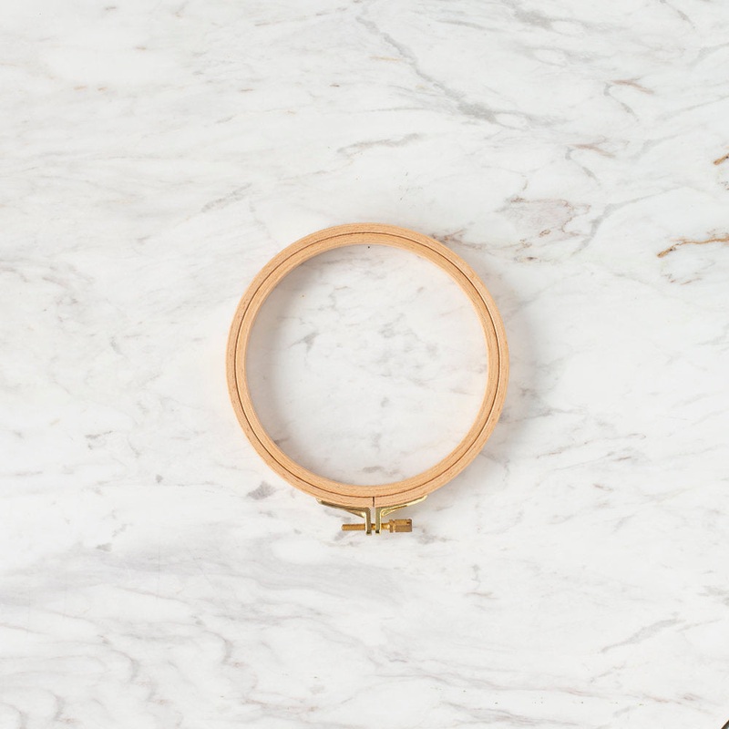 Nurge 16 mm Beech Wood Adjustable Embroidery Hoop – No.2