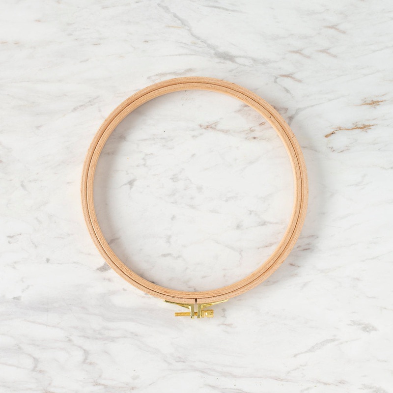 Nurge 16 mm Beech Wood Adjustable Embroidery Hoop – No.4