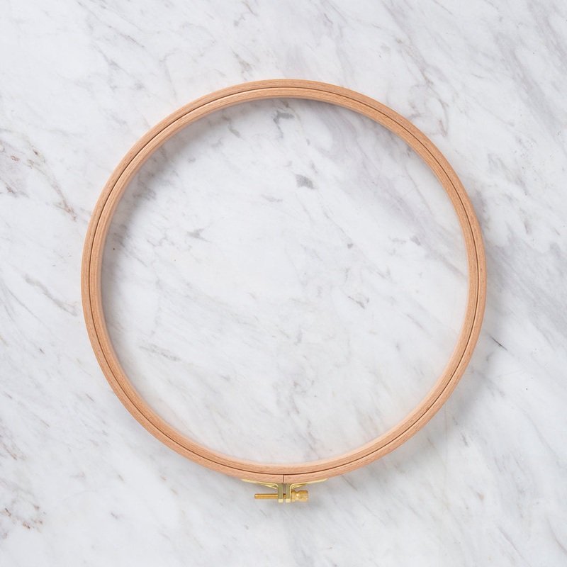 Nurge 16 mm Beech Wood Adjustable Embroidery Hoop – No.6