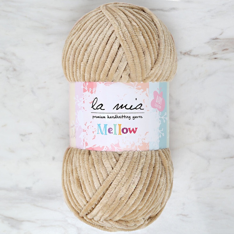 La Mia Mellow Chenille Yarn, Beige – 908