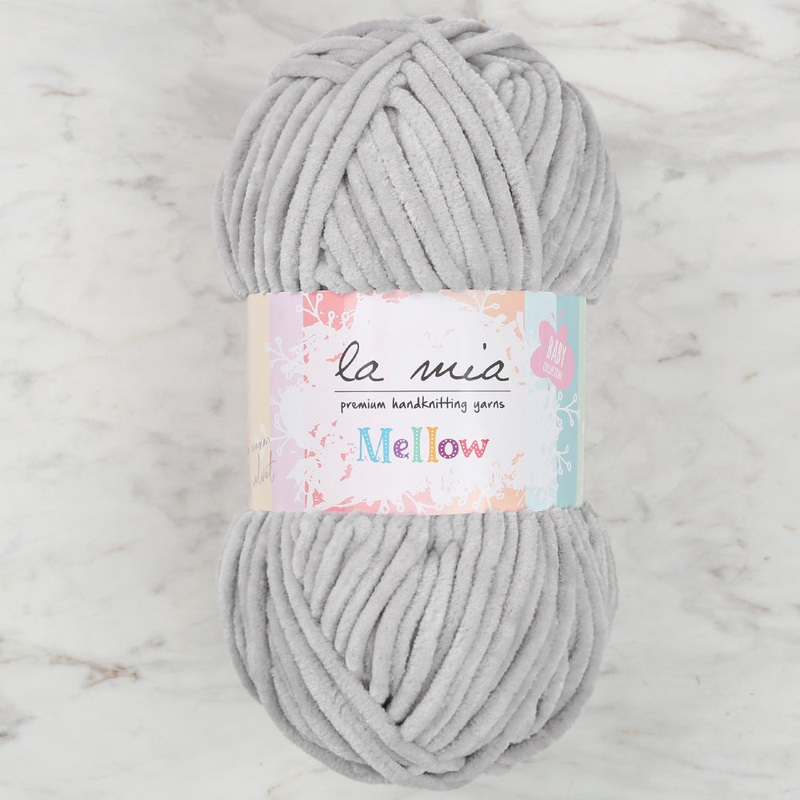 La Mia Mellow Chenille Yarn, Light Grey – 942