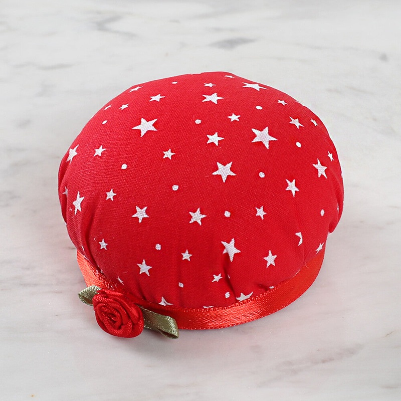 Loren Arm Pincushion, Star Patterned – Red