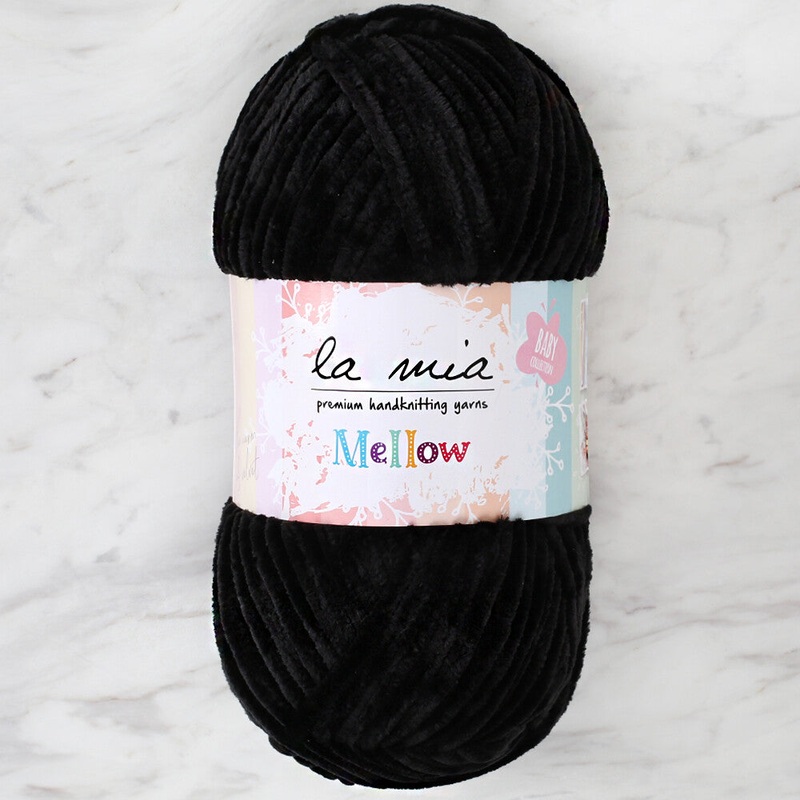 La Mia Mellow Chenille Yarn, Black – 902