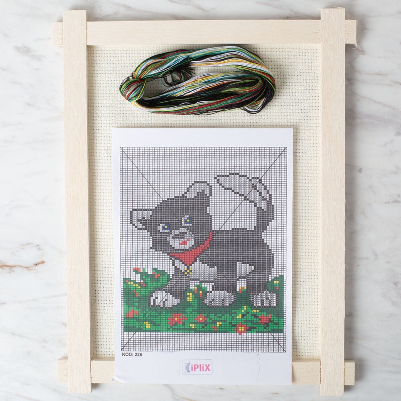Loren Cross Stitch Kit, Cat – 226
