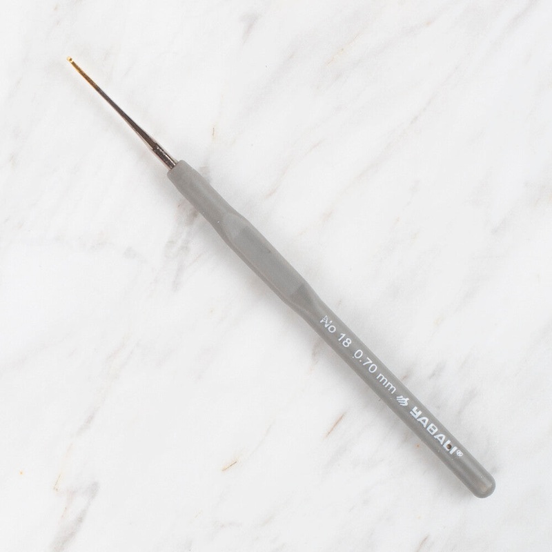 Yabal Golden Tip Elastic Handle No. 18 0.70mm Crochet Hook, Grey