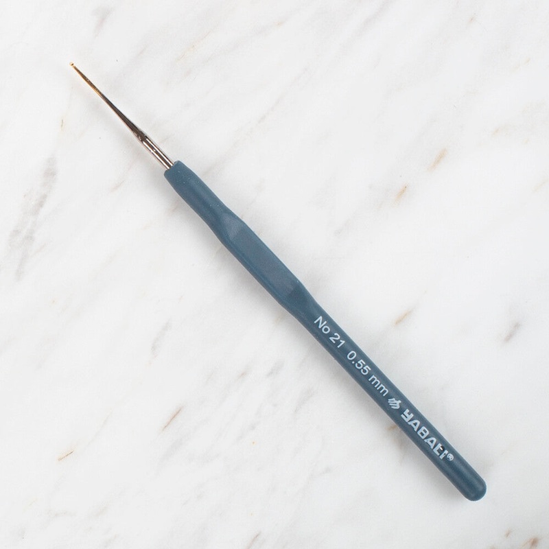 Yabal Golden Tip Elastic Handle No. 21 0.55mm Crochet Hook, Navy Blue