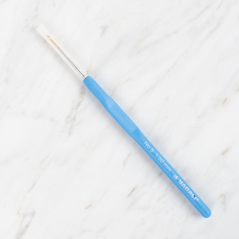 Yabal Golden Tip Elastic Handle No. 5 1.50mm Crochet Hook, Blue