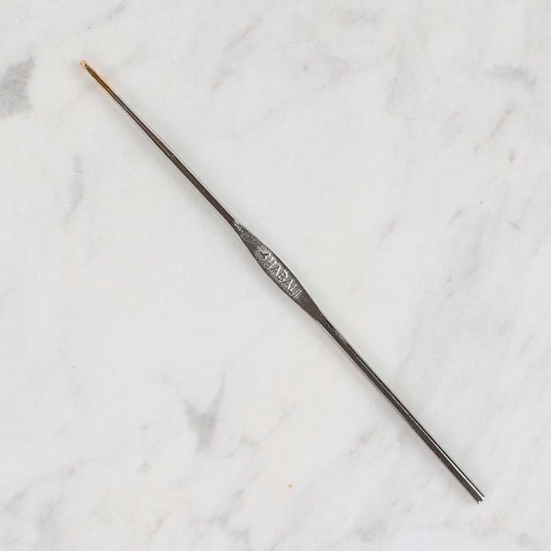 Yabal Golden Tip Metal Handle No. 6 1.4mm Crochet Hook