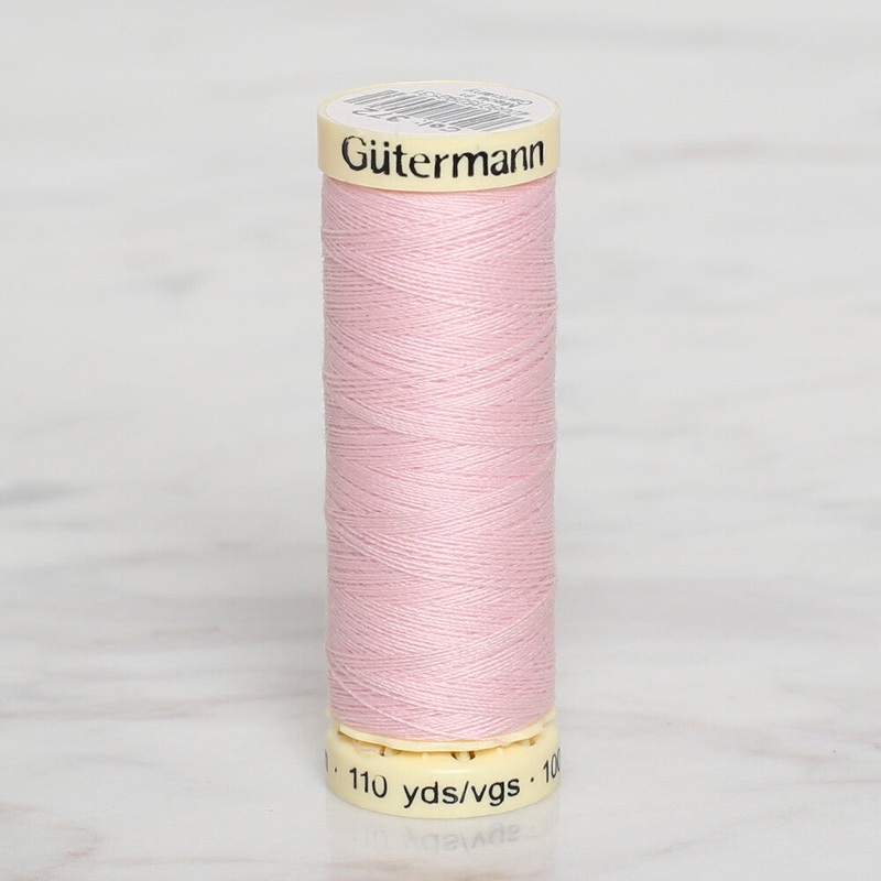 Gtermann Sewing Thread, 100m, Light Pink – 372