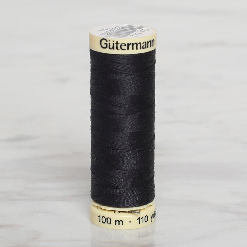 Gtermann Sewing Thread, 100m, Dark Green  – 542
