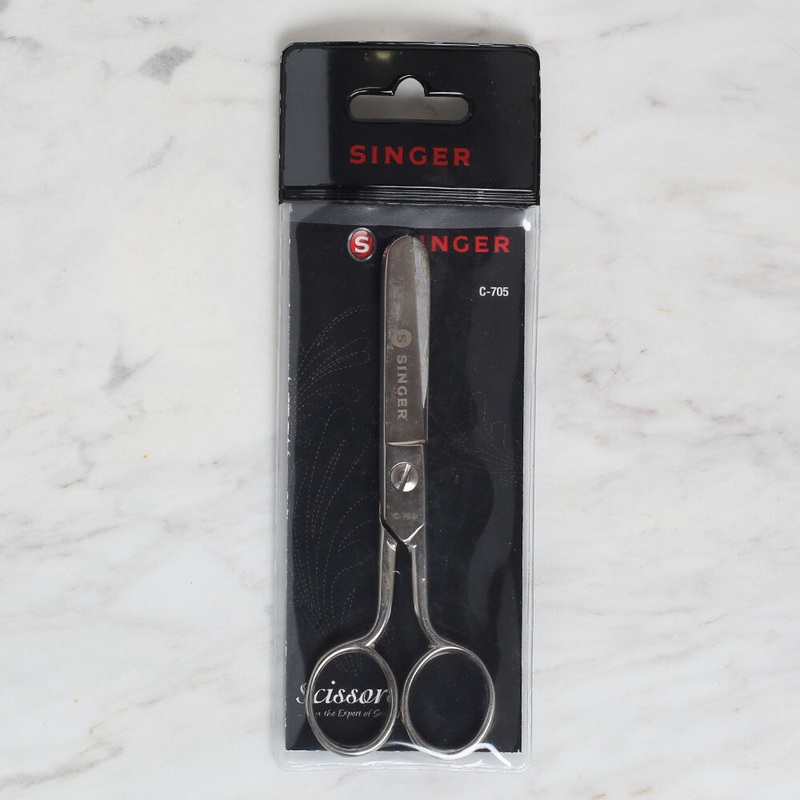 Singer Middle Size Round Tip Sewing Scissors – C-705