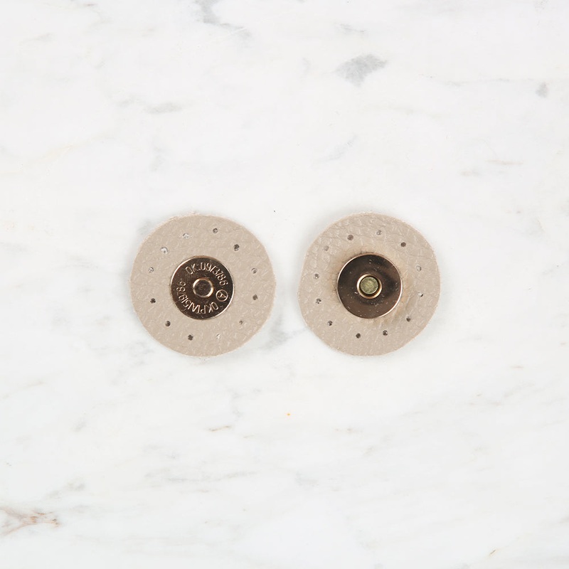 Knitme Round Magnet 4×4 cm Beige BA-0059