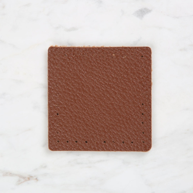 Knitme Square Leather 8×8 cm Cinnamon BA-0051