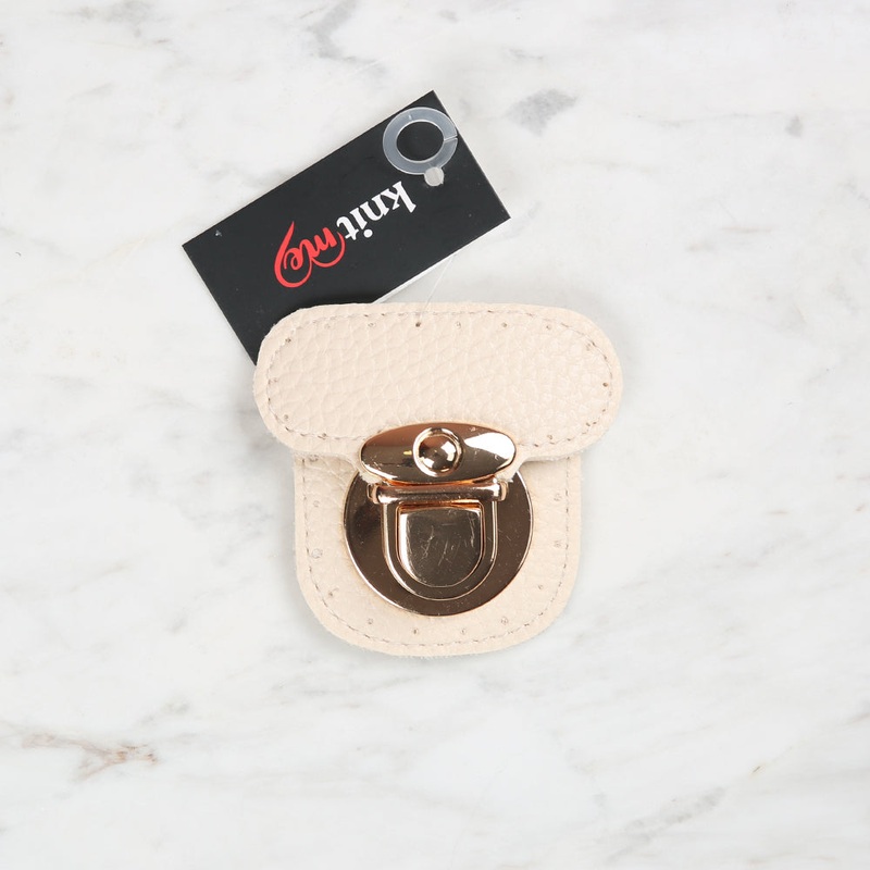 Knitme Stitched Lock 6×6 cm Cream BA-0067