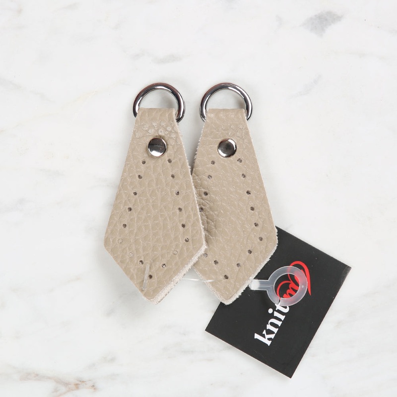 Knitme Triangle Insect 3.5×7 cm Beige BA-0039