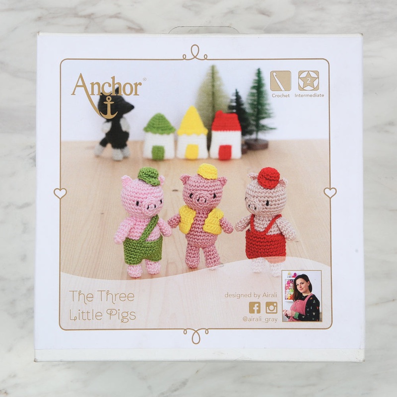 Anchor Three Little Pigs Amigurumi Kit – A28C003-09062