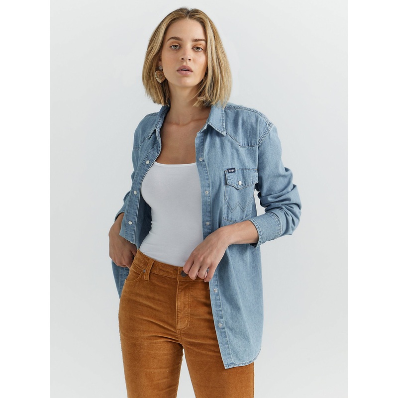 Women’s Rodeo Poster Denim Western Snap Shirt – Light Denim