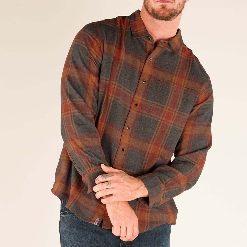 Men’s Batsa Eco Long-Sleeve Shirt – Clay Red Plaid