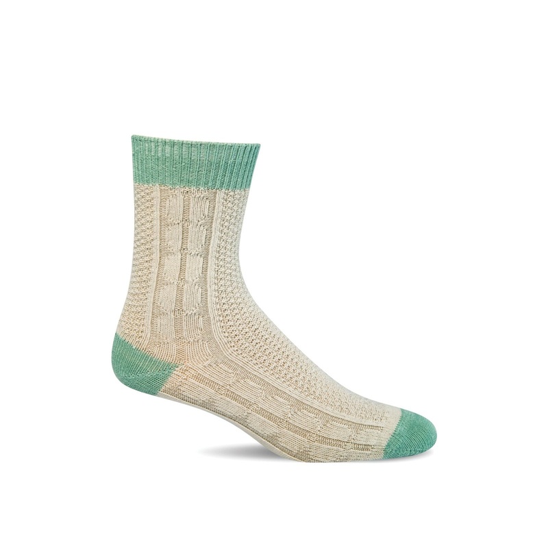 Women’s Chunky Cable Sock – Natural