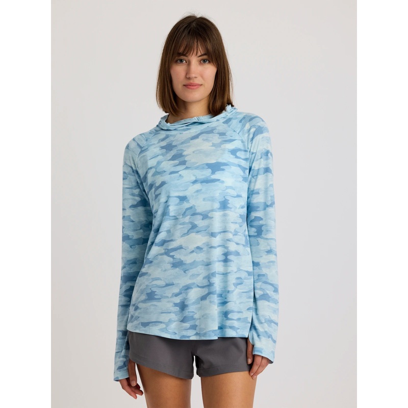 Women’s Bamboo Lightweight Hoodie II – Seasmoke Camo / Surf Blue