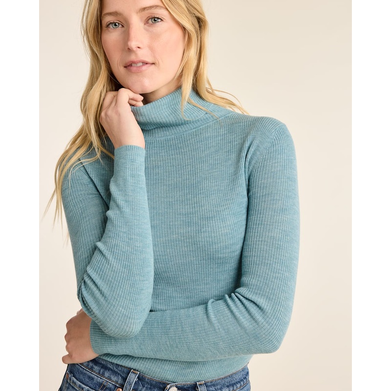 Women’s Fitted Merino Turtleneck