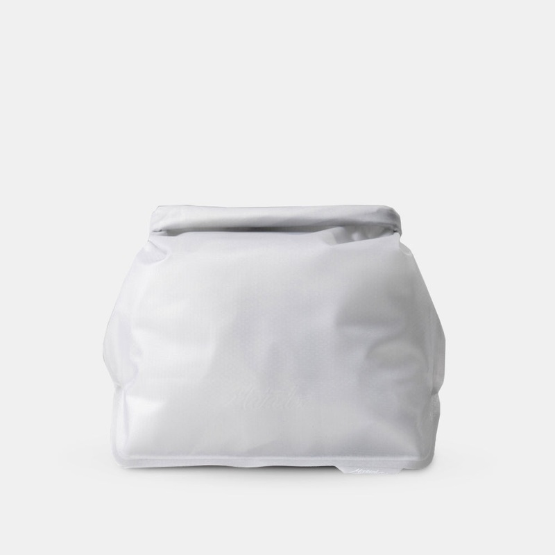 Flatpak Zipper Toiletry Case Arctic White