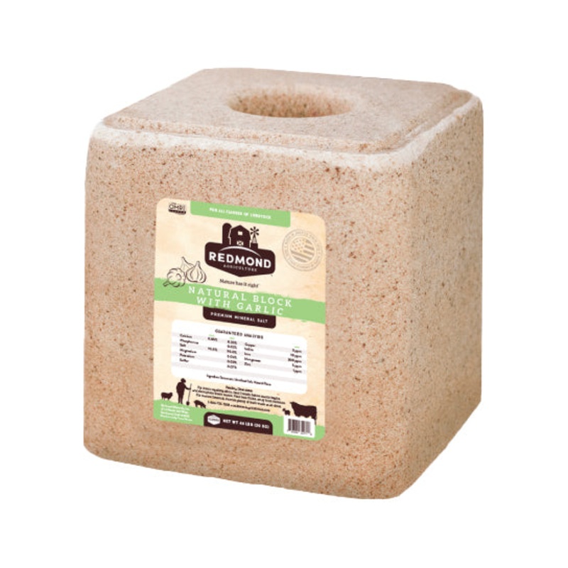 Natural Mineral Block with Garlic – 44lbs