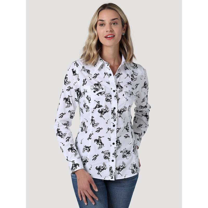 Women’s Wrangler Retro Cowgirl Cactus Western Snap Shirt In White Print