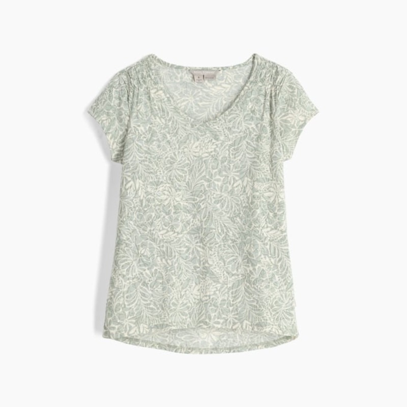 Women’s Featherweight Tee – Sage Leaf Yarrow Print